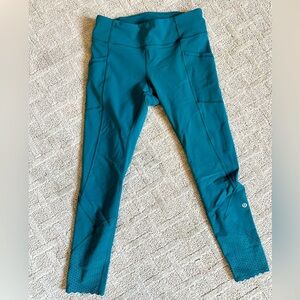 Teal LuluLemon leggings, size 6